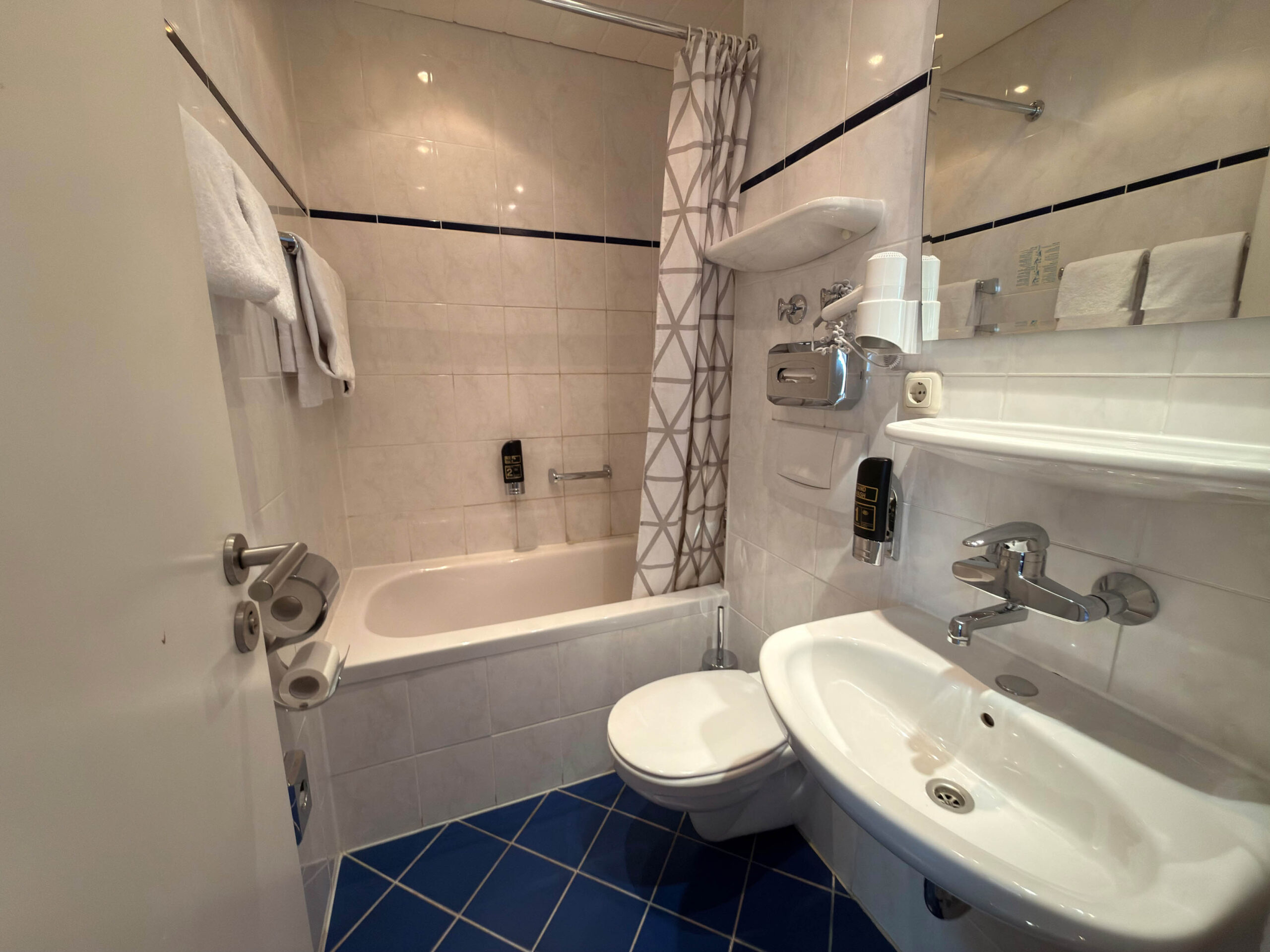 hotel-wallis-doppelzimmer-v8